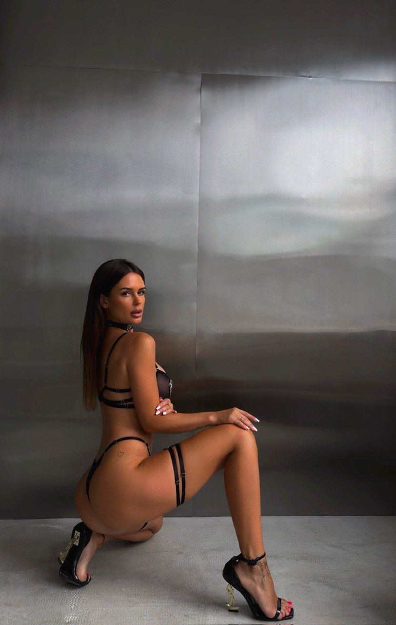 BASE LOVE BLACK - KIVVI_UKRAINIAN_BRAND